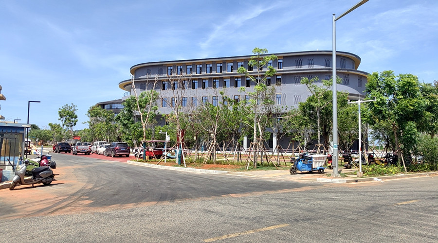 海南中央民族大學UHPC幕墻板工程案例