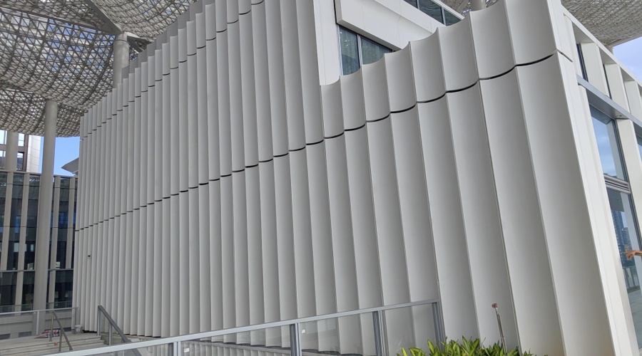 珠海九州灣大型UHPC外墻掛板項(xiàng)目