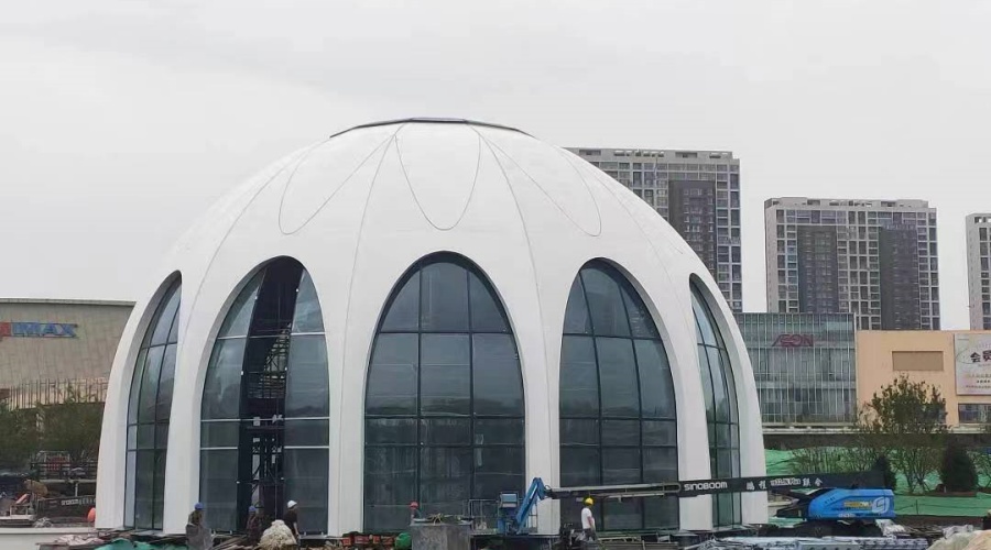 天津泰達(dá)時尚廣場UHPC幕墻板項目