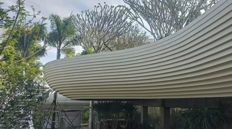 三亞海棠灣售樓部GRC柱子景觀造型落地效果 三亞海棠灣售樓部GRC柱子景觀造型落地效果