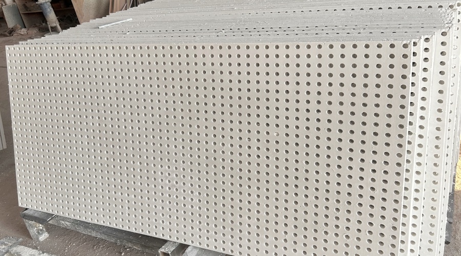 南寧工業(yè)職業(yè)技術(shù)學(xué)院會(huì)堂GRG穿孔板吊頂