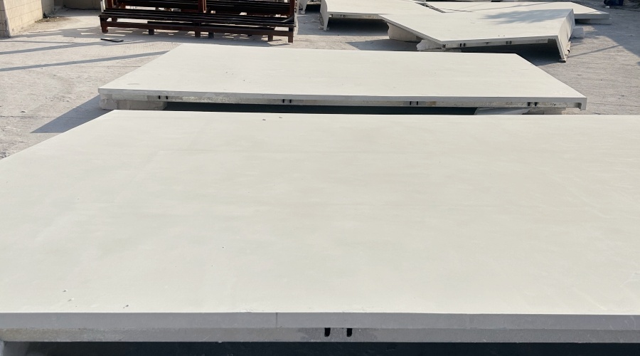 廣清大型工業(yè)園廠房UHPC門(mén)頭幕墻造型